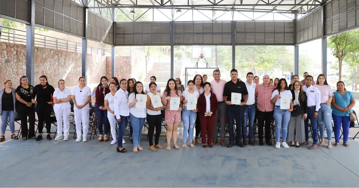 El DIF otorgó los talleres